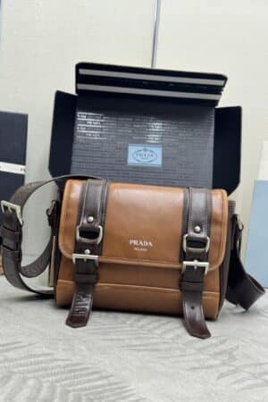 [프라다] 버클 숄더백 2VD078