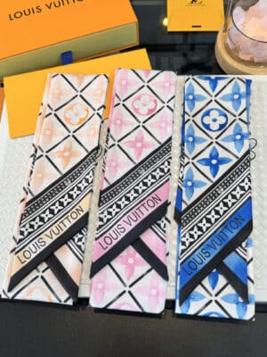 [루이비통] 모노그램 타일 방도 스카프 (3 COLORS)