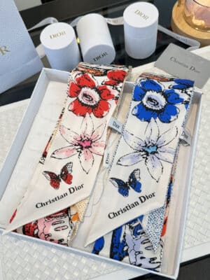 [디올] 르 자르댕 드 크리스찬 디올 미차 스카프 (2 COLORS)