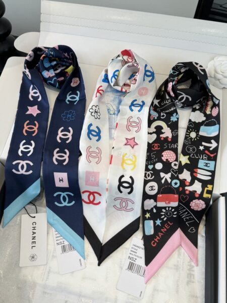 [샤넬] 아이코닉 심볼 슬림 방도 스카프 (3 COLORS)