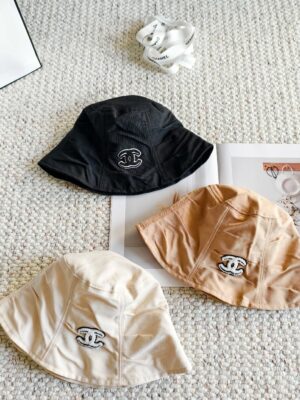 [샤넬] CC 로고 자수 코튼 버킷 햇 (3 COLORS)