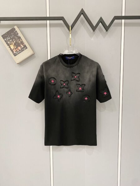 [루이비통] 모노그램 패치 티셔츠 (2 COLORS)