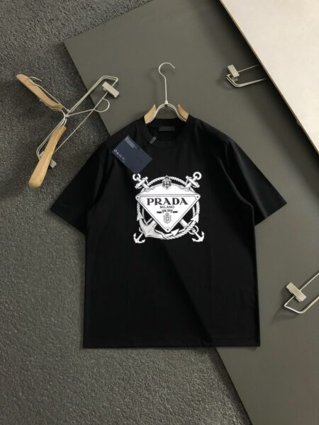 [프라다] 마린 앵커 로고 티셔츠
