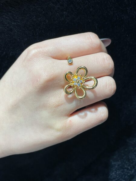 [반클리프 앤 아펠] 알함브라 플라워 스파클 오픈 링 (VCA Blossom)