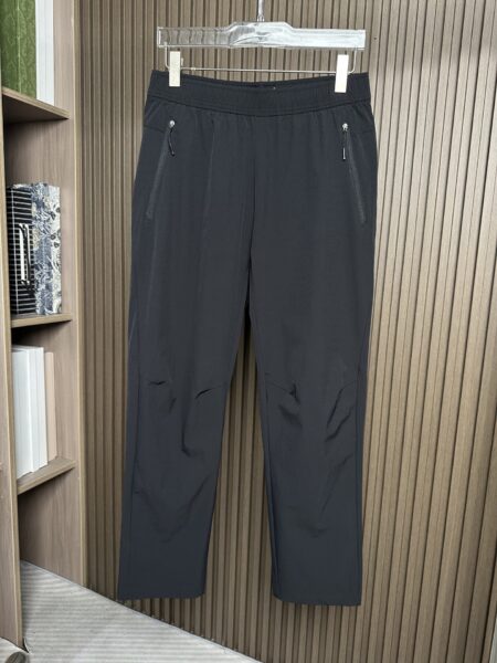 [프라다] 리네아 로사 나일론 팬츠 (3 COLORS)