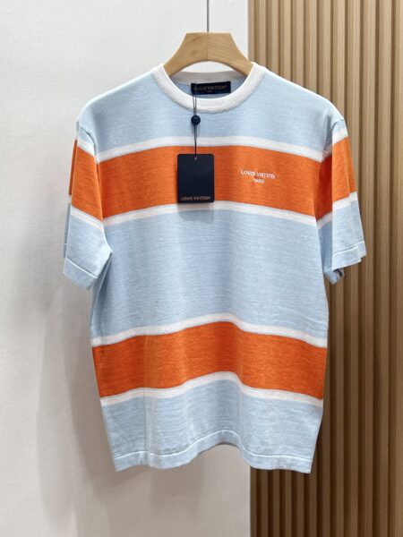 [루이비통] 스트라이프 로고 반팔 니트