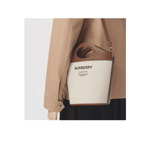 [버버리] 투톤 캔버스 레더 포켓 버킷백 80462421