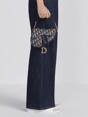 [디올] 새들 미니 스트랩백  M0456CTZQ