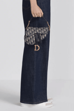 [디올] 새들 미니 스트랩백  M0456CTZQ