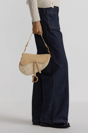 [디올] 새들 스트랩백 M0455CDDS