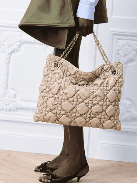 [디올] 크런치 백 미디엄 M1415OUYA