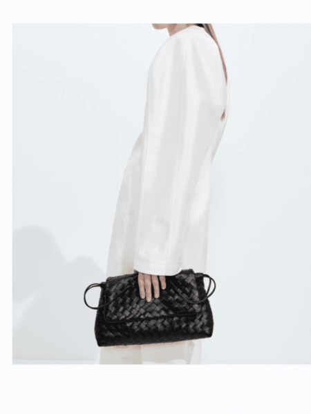 [보테가베네타] Giorno 인트레치아토 레더 숄더백 857657