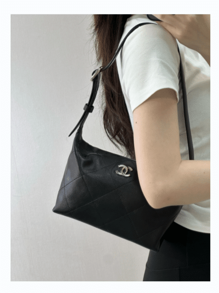 [샤넬] 호보 램스킨 핸드백 AS6138