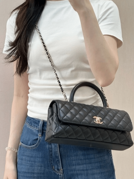 [샤넬] 플랩백 맥시 코코 핸들 블랙 AS6091