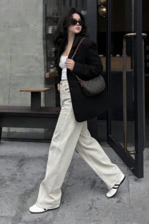 [로에베] 자수 로고 디테일 와이드 레그 팬츠