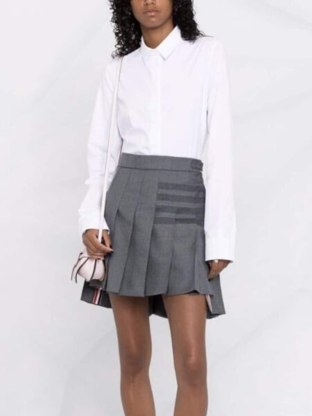 [톰브라운] 4-바 디테일 플리츠 미니 스커트