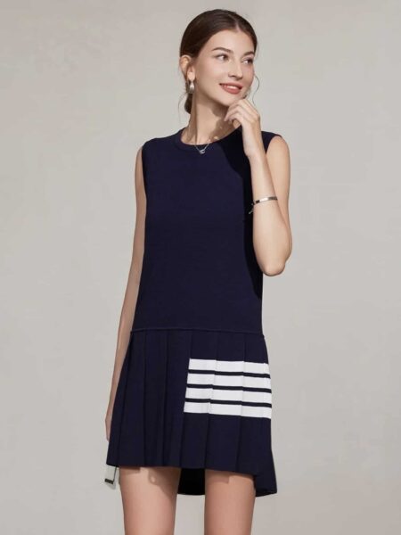 [톰브라운] 4-바 플리츠 바텀 슬리브리스 미니 원피스 (2 COLORS)