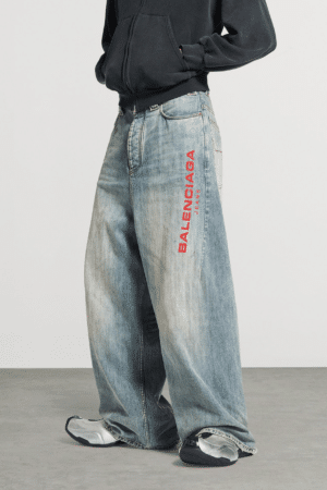 [발렌시아가] 로고 자수 디테일 와이드 레그 데님 진