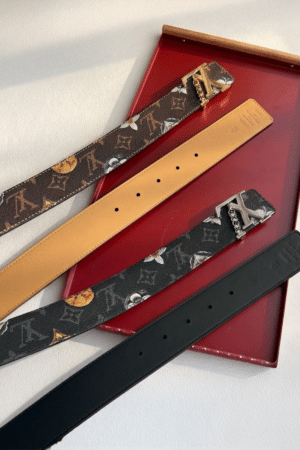 [루이비통] LV 이니셜 모노그램 플라워 40mm 리버서블 벨트 (2 COLORS)