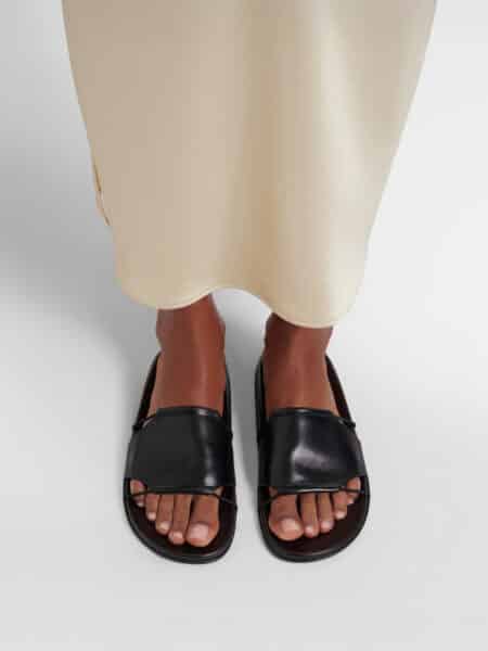 [더 로우] 카를라 레더 샌들