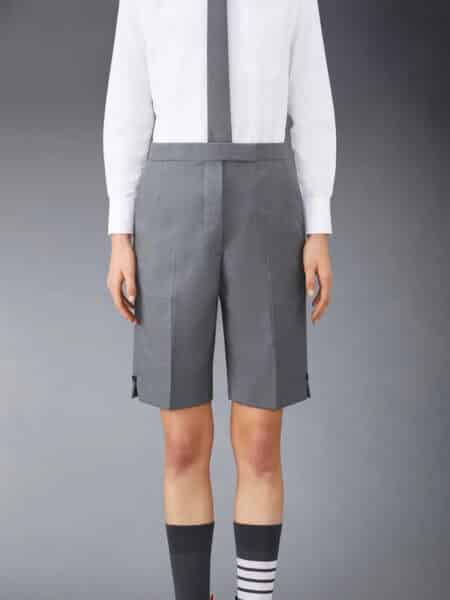 [톰브라운] 슈퍼 120S 트윌 백스트랩 버뮤다 쇼츠 (2 COLORS)