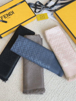 [펜디] FF 로고 자카드 숄 머플러 (4 COLORS)