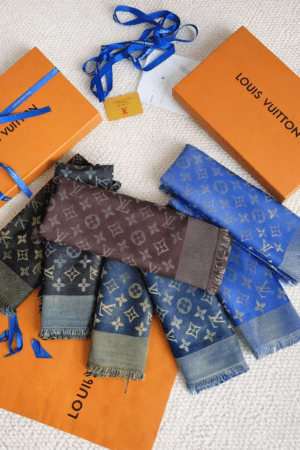 [루이비통] 모노그램 샤인 숄 스카프 (7 COLORS)