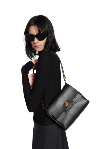 [발렌시아가] 벨 에어 플랩 백 XS 블랙 833771