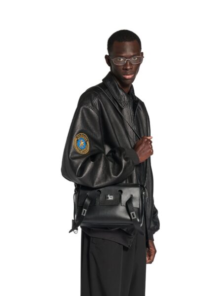 [발렌시아가] 벨 에어 지퍼 메신저 백 834032