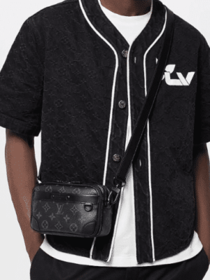 [루이비통] 알파 웨어러블 월릿 M82542