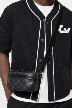 [루이비통] 알파 웨어러블 월릿 M82542