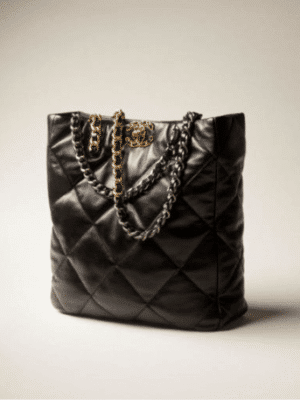 [샤넬] 19 쇼핑백 샤이니 램스킨 & 골드 메탈 블랙 AS3519