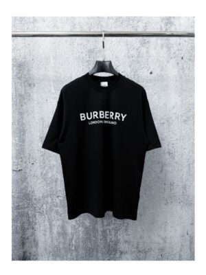 [버버리] 로고 프린트 코튼 티셔츠 ( 2 COLORS)
