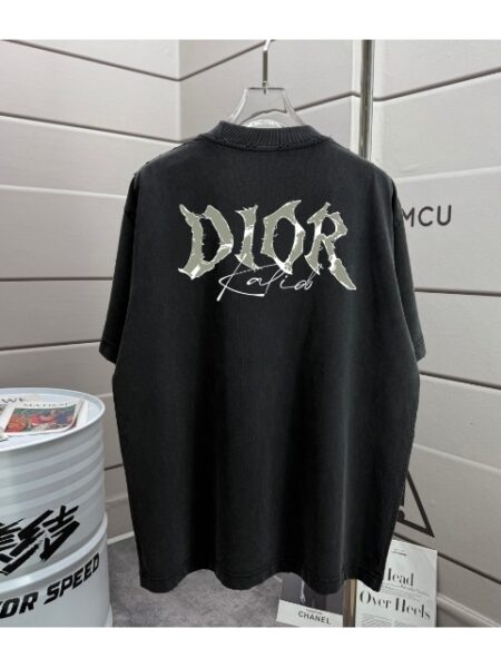 [디올] 가딕 로고 티셔츠 (4 COLORS)