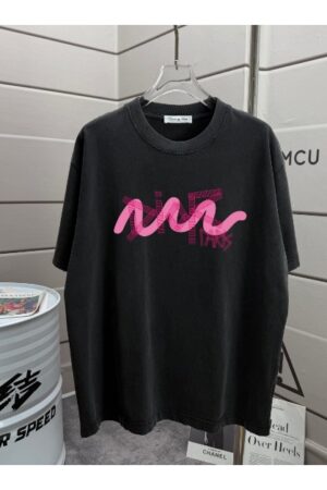 [디올] 핑크 그래피티 로고 티셔츠 (4 COLORS)