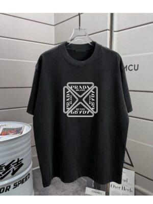 [프라다] 심볼 로고 티셔츠 (4 COLORS)
