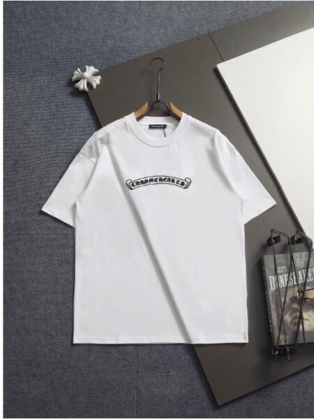 [크롬하츠] 스크롤 로고 티셔츠 (2 COLORS)