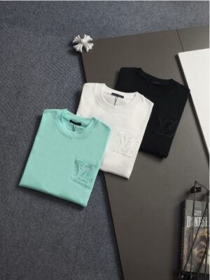 [루이비통] 엠보싱 로고 티셔츠 (3 COLORS)