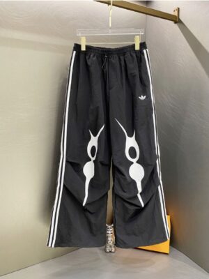 [아디다스] 오리지널 x 오프갓 테이트 트랙 조거 팬츠