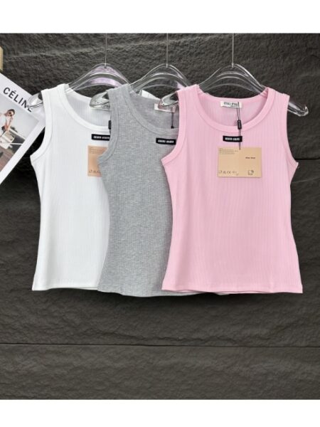 [미우미우] 로고 자수 리브드 코튼 탱크탑 (3 COLORS)