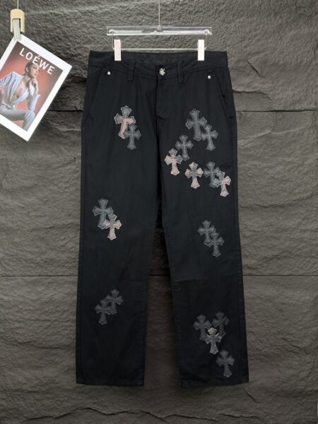 [크롬하츠] 레더 크로스 패치 블랙 데님 팬츠