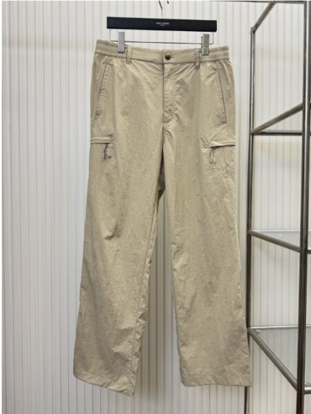 [루이비통] 지퍼 포켓 카고 팬츠 (2 COLORS)