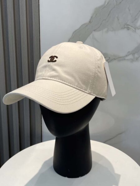 [샤넬] 미니멀 엠브로이더리 로고 베이스볼 캡 (4 COLOR)