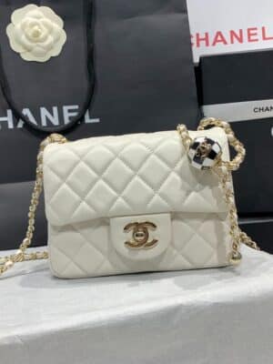 [샤넬] 쁘띠삭 플랩백 AS1786