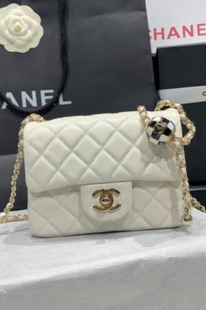 [샤넬] 쁘띠삭 플랩백 AS1786