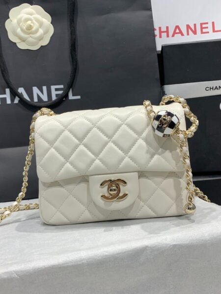 [샤넬] 쁘띠삭 플랩백 AS1786