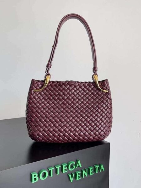 [보테가베네타] 클리커 인트레치아토 숄더백 (3 Colors)