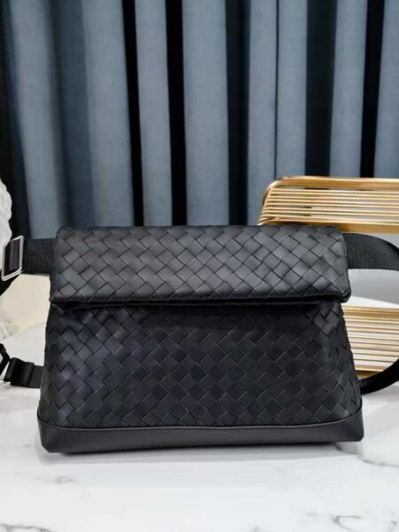 [보테가베네타] 인트레치아토 위빙메신저백 651836V0E528803