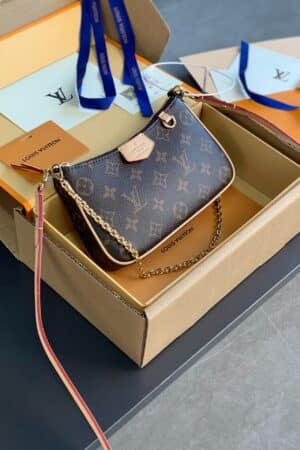 [루이비통] 이치 파우치 온 스트랩