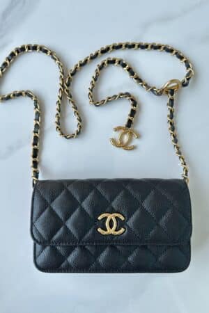 [샤넬] 플랩 폰홀더 백 블랙 캐비어 카프스킨 금장 AP3482